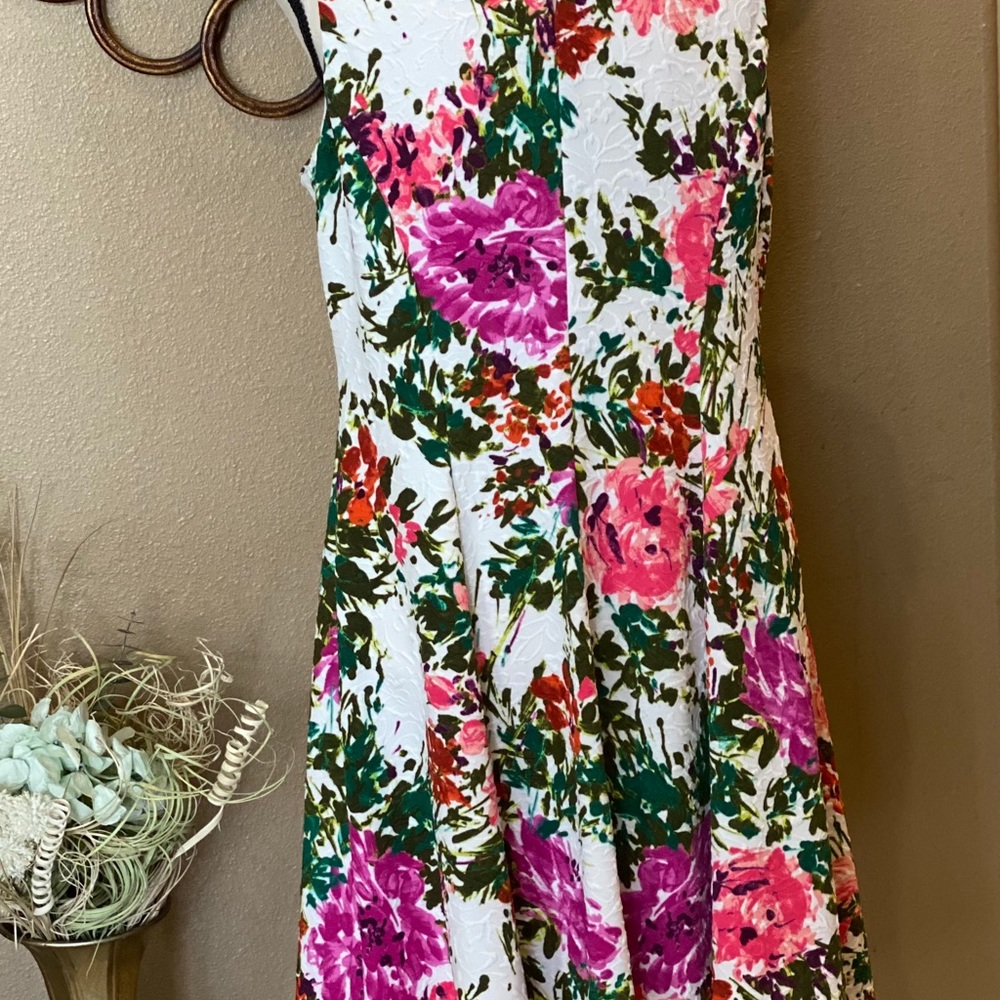 Floral Dress - Picture 3 of 5